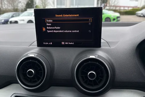 33 of 62 for Audi Q2 S line 40 TFSI quattro 190 PS S tronic