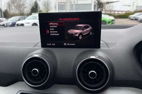 38 of 62 for Audi Q2 S line 40 TFSI quattro 190 PS S tronic