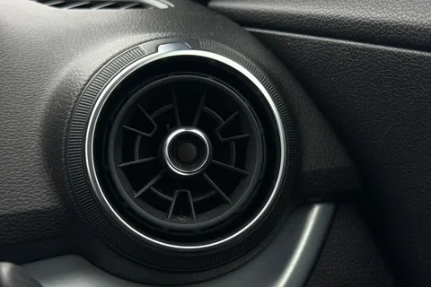 52 of 62 for Audi Q2 S line 40 TFSI quattro 190 PS S tronic