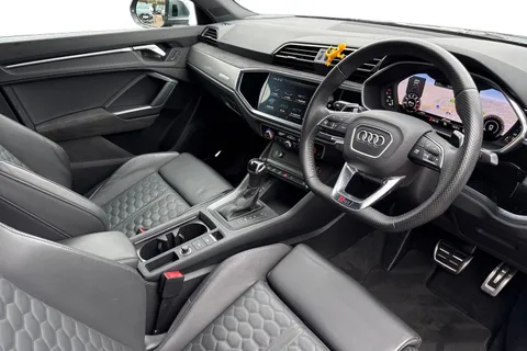 14 of 66 for Audi RS Q3 400 PS S tronic