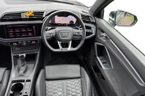 18 of 66 for Audi RS Q3 400 PS S tronic
