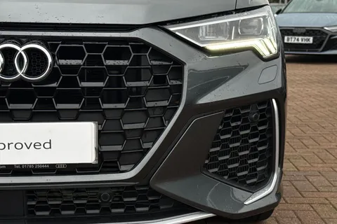 30 of 66 for Audi RS Q3 400 PS S tronic