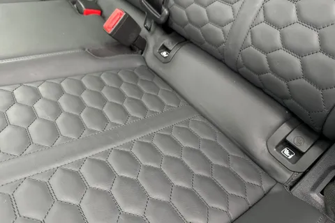 37 of 66 for Audi RS Q3 400 PS S tronic