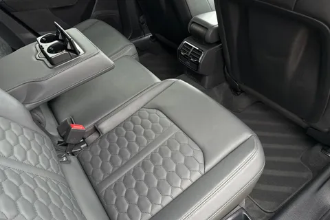 42 of 66 for Audi RS Q3 400 PS S tronic