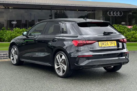 DN24TFV Audi A3 Sportback Black Edition 35 TFSI  150 PS S tronic Thumbnail #3