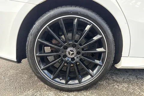 BN72XJU Mercedes-Benz A Class 2.0 A200d AMG Line Night Edition (Premium Plus) 8G-DCT Euro 6 (s/s) 4dr Thumbnail #12