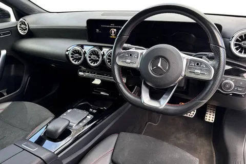 BN72XJU Mercedes-Benz A Class 2.0 A200d AMG Line Night Edition (Premium Plus) 8G-DCT Euro 6 (s/s) 4dr Thumbnail #19