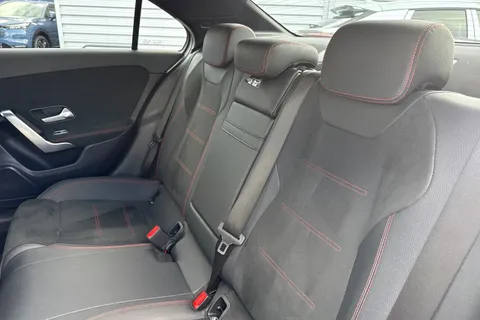 BN72XJU Mercedes-Benz A Class 2.0 A200d AMG Line Night Edition (Premium Plus) 8G-DCT Euro 6 (s/s) 4dr Thumbnail #20