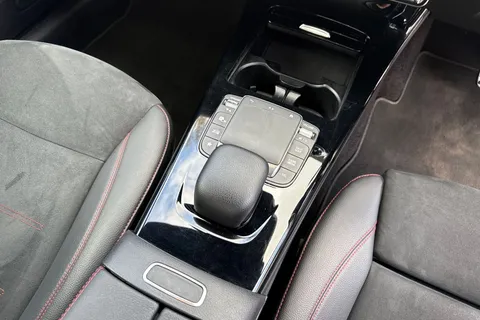 BN72XJU Mercedes-Benz A Class 2.0 A200d AMG Line Night Edition (Premium Plus) 8G-DCT Euro 6 (s/s) 4dr Thumbnail #24