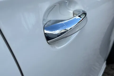 BN72XJU Mercedes-Benz A Class 2.0 A200d AMG Line Night Edition (Premium Plus) 8G-DCT Euro 6 (s/s) 4dr Thumbnail #37