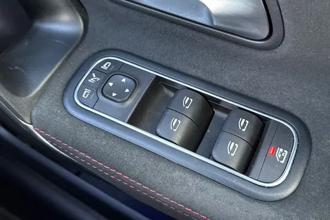 BN72XJU Mercedes-Benz A Class 2.0 A200d AMG Line Night Edition (Premium Plus) 8G-DCT Euro 6 (s/s) 4dr Thumbnail #39