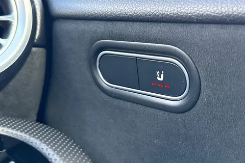 BN72XJU Mercedes-Benz A Class 2.0 A200d AMG Line Night Edition (Premium Plus) 8G-DCT Euro 6 (s/s) 4dr Thumbnail #40