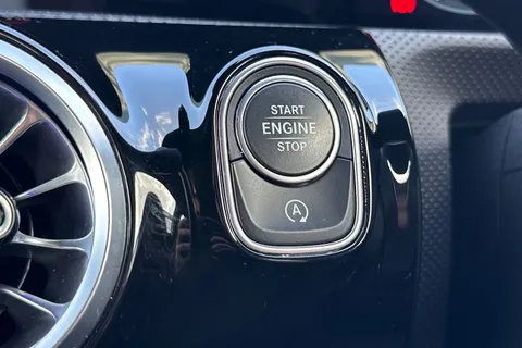 BN72XJU Mercedes-Benz A Class 2.0 A200d AMG Line Night Edition (Premium Plus) 8G-DCT Euro 6 (s/s) 4dr Thumbnail #46