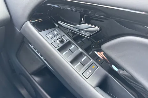 KP24NHD Land Rover Range Rover Evoque 2.0 D200 MHEV Dynamic HSE Auto 4WD Euro 6 (s/s) 5dr Thumbnail #22