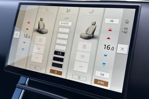 KP24NHD Land Rover Range Rover Evoque 2.0 D200 MHEV Dynamic HSE Auto 4WD Euro 6 (s/s) 5dr Thumbnail #23