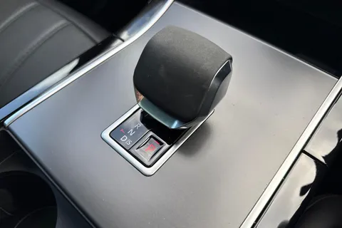 KP24NHD Land Rover Range Rover Evoque 2.0 D200 MHEV Dynamic HSE Auto 4WD Euro 6 (s/s) 5dr Thumbnail #24
