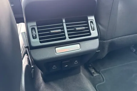 KP24NHD Land Rover Range Rover Evoque 2.0 D200 MHEV Dynamic HSE Auto 4WD Euro 6 (s/s) 5dr Thumbnail #37