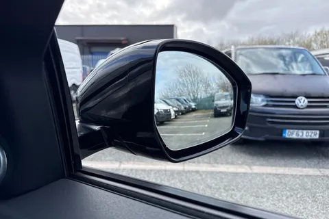 KP24NHD Land Rover Range Rover Evoque 2.0 D200 MHEV Dynamic HSE Auto 4WD Euro 6 (s/s) 5dr Thumbnail #42