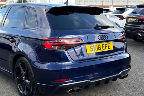 SW18EPE Audi S3 2.0 TFSI Black Edition Sportback S Tronic quattro Euro 6 (s/s) 5dr Thumbnail #9