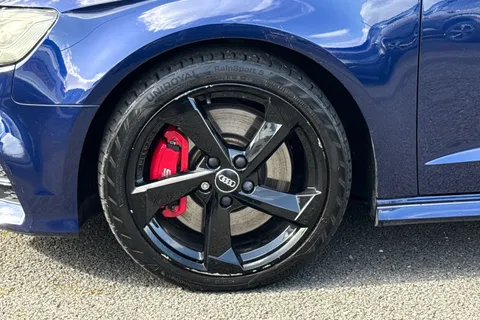 SW18EPE Audi S3 2.0 TFSI Black Edition Sportback S Tronic quattro Euro 6 (s/s) 5dr Thumbnail #14