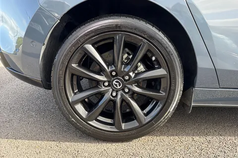 LS69AUX Mazda Mazda3 2.0 SKYACTIV-X MHEV GT Sport Tech Auto Euro 6 (s/s) 5dr Thumbnail #12