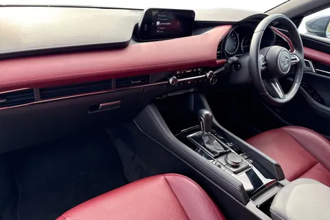 LS69AUX Mazda Mazda3 2.0 SKYACTIV-X MHEV GT Sport Tech Auto Euro 6 (s/s) 5dr Thumbnail #16