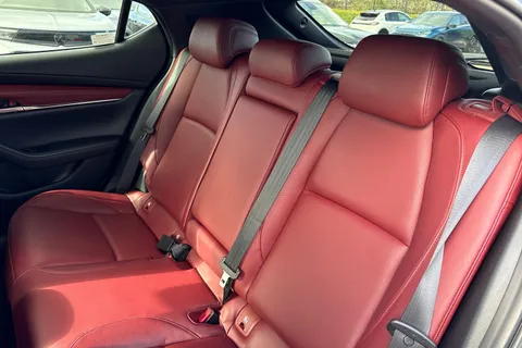 LS69AUX Mazda Mazda3 2.0 SKYACTIV-X MHEV GT Sport Tech Auto Euro 6 (s/s) 5dr Thumbnail #20