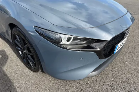LS69AUX Mazda Mazda3 2.0 SKYACTIV-X MHEV GT Sport Tech Auto Euro 6 (s/s) 5dr Thumbnail #26
