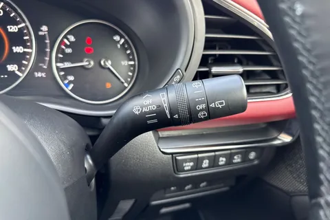 LS69AUX Mazda Mazda3 2.0 SKYACTIV-X MHEV GT Sport Tech Auto Euro 6 (s/s) 5dr Thumbnail #43