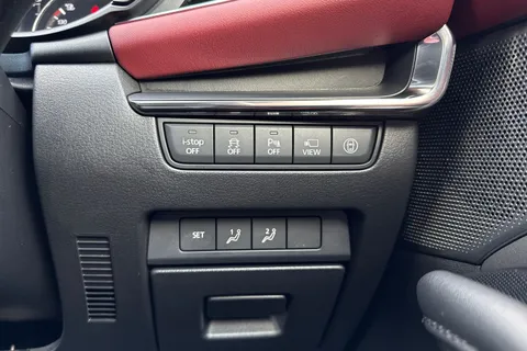 LS69AUX Mazda Mazda3 2.0 SKYACTIV-X MHEV GT Sport Tech Auto Euro 6 (s/s) 5dr Thumbnail #44