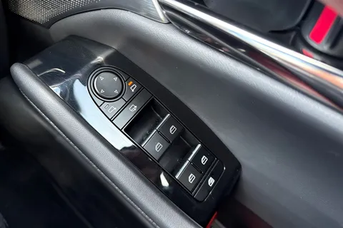 LS69AUX Mazda Mazda3 2.0 SKYACTIV-X MHEV GT Sport Tech Auto Euro 6 (s/s) 5dr Thumbnail #45