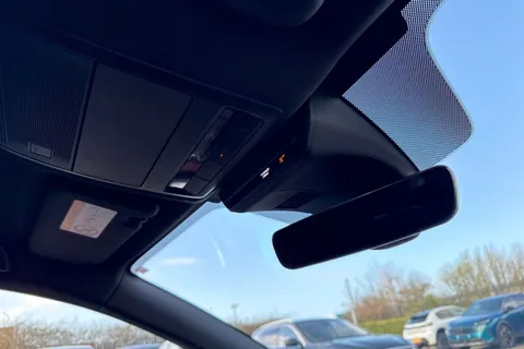 LS69AUX Mazda Mazda3 2.0 SKYACTIV-X MHEV GT Sport Tech Auto Euro 6 (s/s) 5dr Thumbnail #62