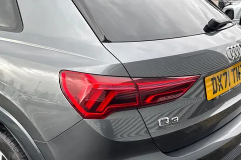 DX71TNZ Audi Q3 Black Edition 35 TFSI 150 PS S tronic Thumbnail #8