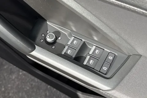 PF22OXE Audi Q3 S line 40 TDI quattro 200 PS S tronic Thumbnail #22