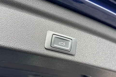 PF22OXE Audi Q3 S line 40 TDI quattro 200 PS S tronic Thumbnail #38