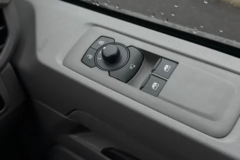 MF26FGN Volkswagen Campervan Commerce PRO Manual Thumbnail #18