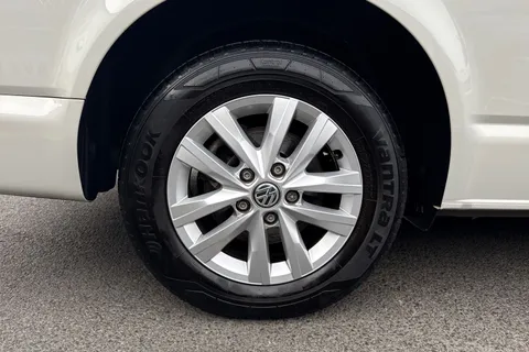 11 of 64 for Volkswagen Transporter 2.0 TDI 110 Highline 4 Berth Camper