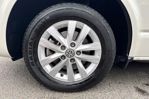 13 of 64 for Volkswagen Transporter 2.0 TDI 110 Highline 4 Berth Camper