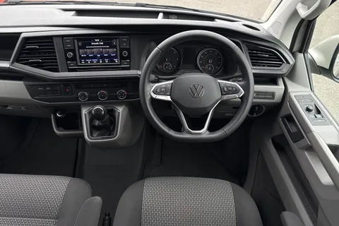 18 of 64 for Volkswagen Transporter 2.0 TDI 110 Highline 4 Berth Camper