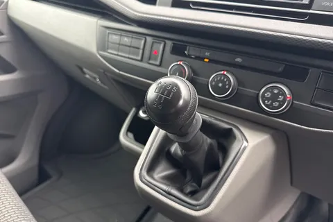 23 of 64 for Volkswagen Transporter 2.0 TDI 110 Highline 4 Berth Camper