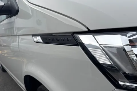 33 of 64 for Volkswagen Transporter 2.0 TDI 110 Highline 4 Berth Camper