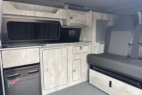 36 of 64 for Volkswagen Transporter 2.0 TDI 110 Highline 4 Berth Camper