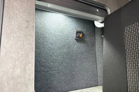 45 of 64 for Volkswagen Transporter 2.0 TDI 110 Highline 4 Berth Camper