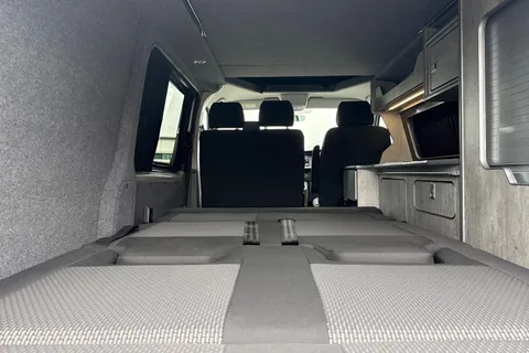 50 of 64 for Volkswagen Transporter 2.0 TDI 110 Highline 4 Berth Camper