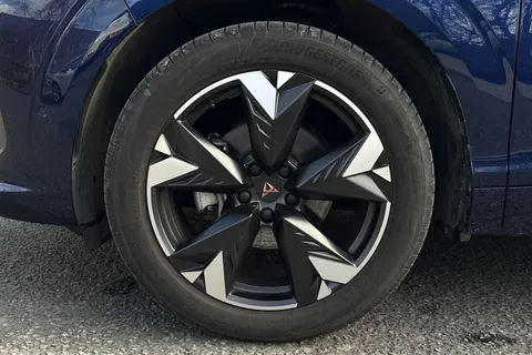 KP25OYE CUPRA Terramar 1.5 eTSI V2 DSG Euro 6 (s/s) 5dr Thumbnail #11