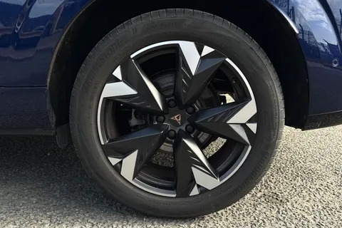 KP25OYE CUPRA Terramar 1.5 eTSI V2 DSG Euro 6 (s/s) 5dr Thumbnail #12