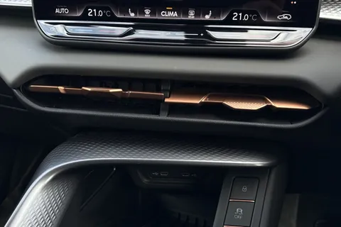 KP25OYE CUPRA Terramar 1.5 eTSI V2 DSG Euro 6 (s/s) 5dr Thumbnail #23