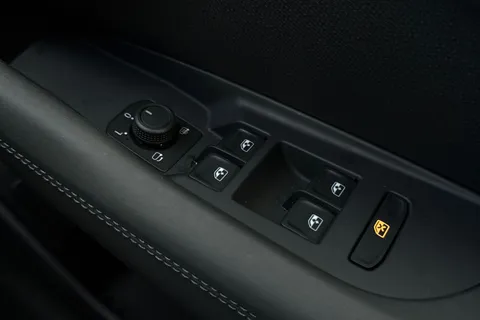 KP25OYE CUPRA Terramar 1.5 eTSI V2 DSG Euro 6 (s/s) 5dr Thumbnail #38