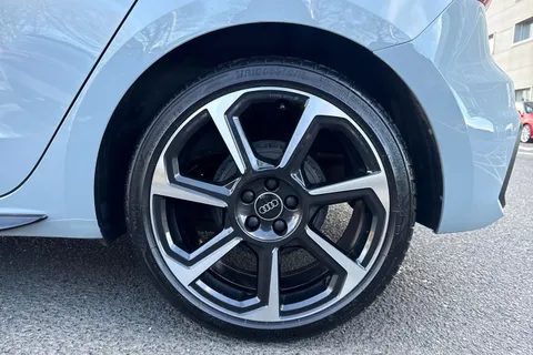 PY24KXN Audi A1 Black Edition 25 TFSI 95 PS 5-speed Thumbnail #12