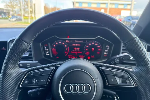 PY24KXN Audi A1 Black Edition 25 TFSI 95 PS 5-speed Thumbnail #42